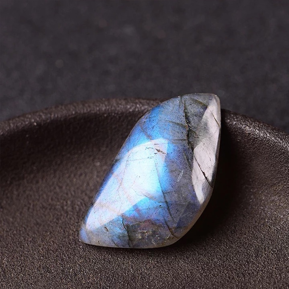 Mặt Dây Chuyền Đá Thạch Anh Labradorite Hình Chiếc Lá 2-4cm