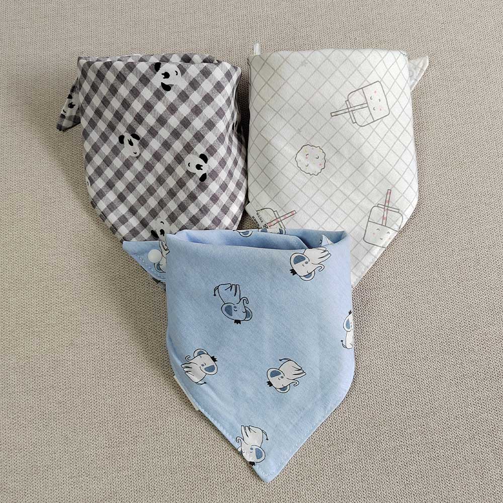 Set 3 Yếm Ăn Cotton Hình Tam Giác In Họa Tiết Hoạt Hình Xinh Xắn Dành Cho Các Bé