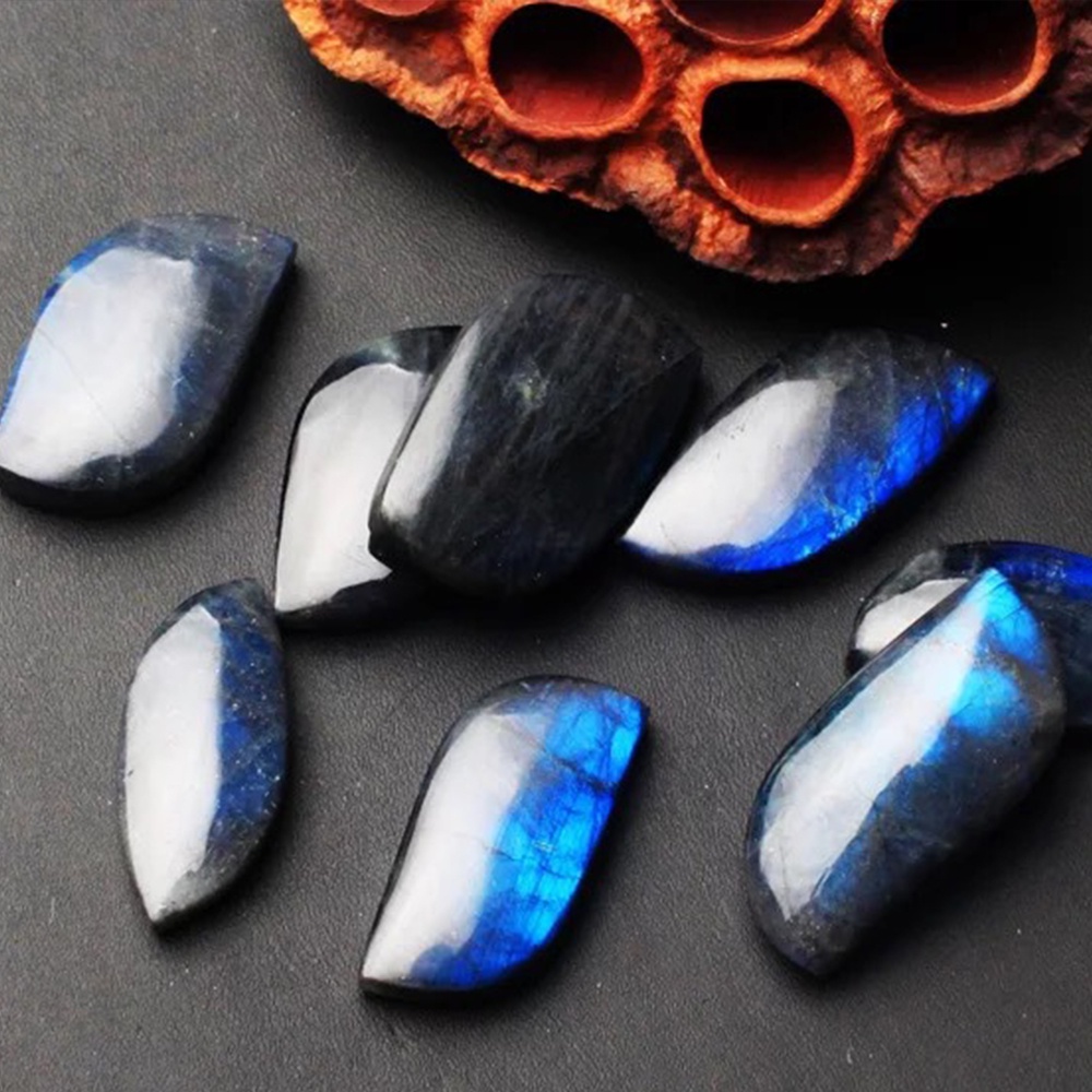 Mặt Dây Chuyền Đá Thạch Anh Labradorite Hình Chiếc Lá 2-4cm