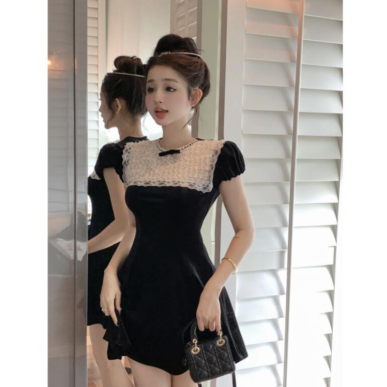 Đầm Nhung Ngắn Dáng Chữ a Tay Phồng Phối Ren Màu Đen Ngọt Ngào Thời Trang Mùa Hè Cho Bạn Gái
