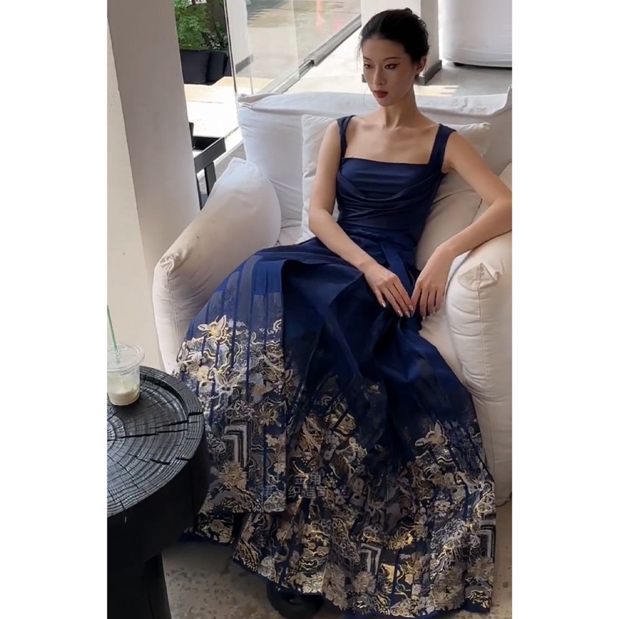 Áo Hai Dây Ngắn Phong Cách Retro 2023 7.28 Ngọt Ngào Cho Nữ 2023