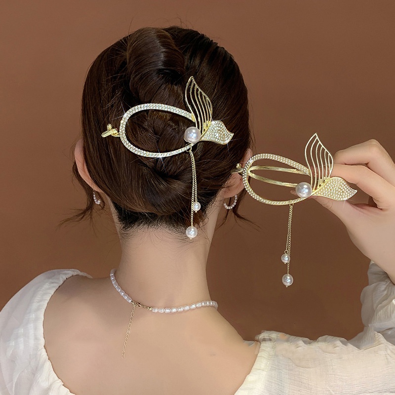 Kẹp Tóc Đuôi Cá Đính Ngọc Trai Thời Trang Cho Nữ