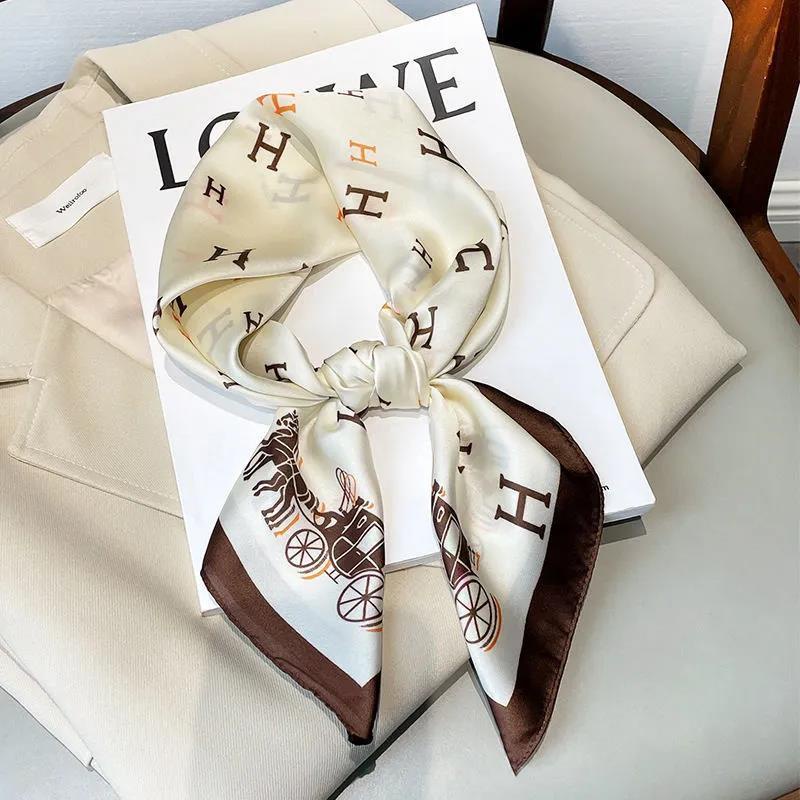 Khăn Quàng Cổ Hình Vuông 70cm Bằng Lụa Thời Trang Xuân Hè Dễ Phối Đồ