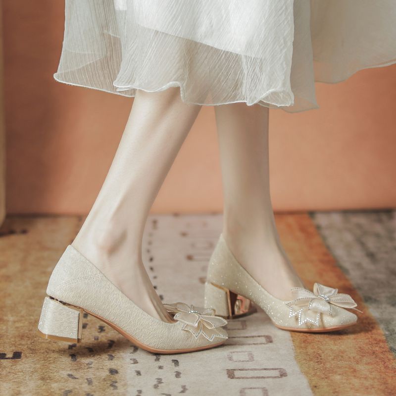 Giày Phù Dâu Phù Dâu Không Lốp Mặc Hàng Ngày Mới Mặc Sườn Xám Đính Hôn Mùa Xuân Và Mùa Thu