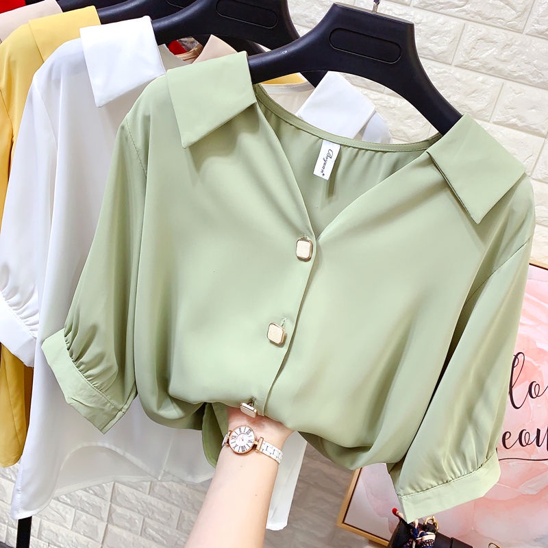 Áo Sơ Mi Chiffon Dáng Rộng Cổ Chữ V Đính Nút Ngọc Trai Phong Cách Phương Tây Cho Nữ