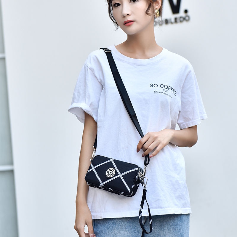 Ví Dài Ba Lớp Bằng Vải Canvas Có Khóa Kéo Phong Cách Hàn Quốc Dành Cho Nữ