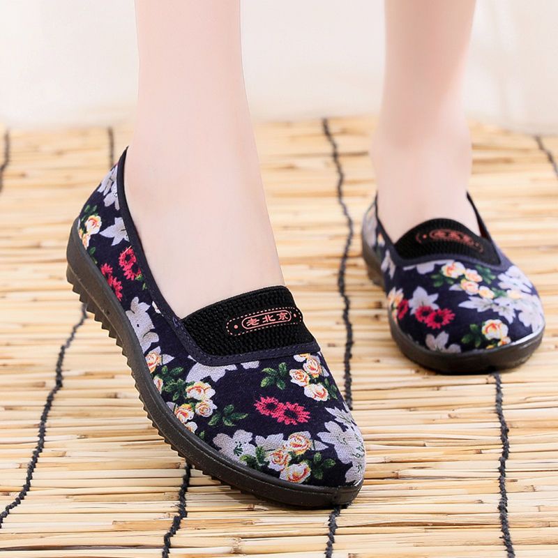 Size 34-41Giày vải giày thêu hoa phong cách dân tộc đế bằng cho người trung niên và cao tuổi