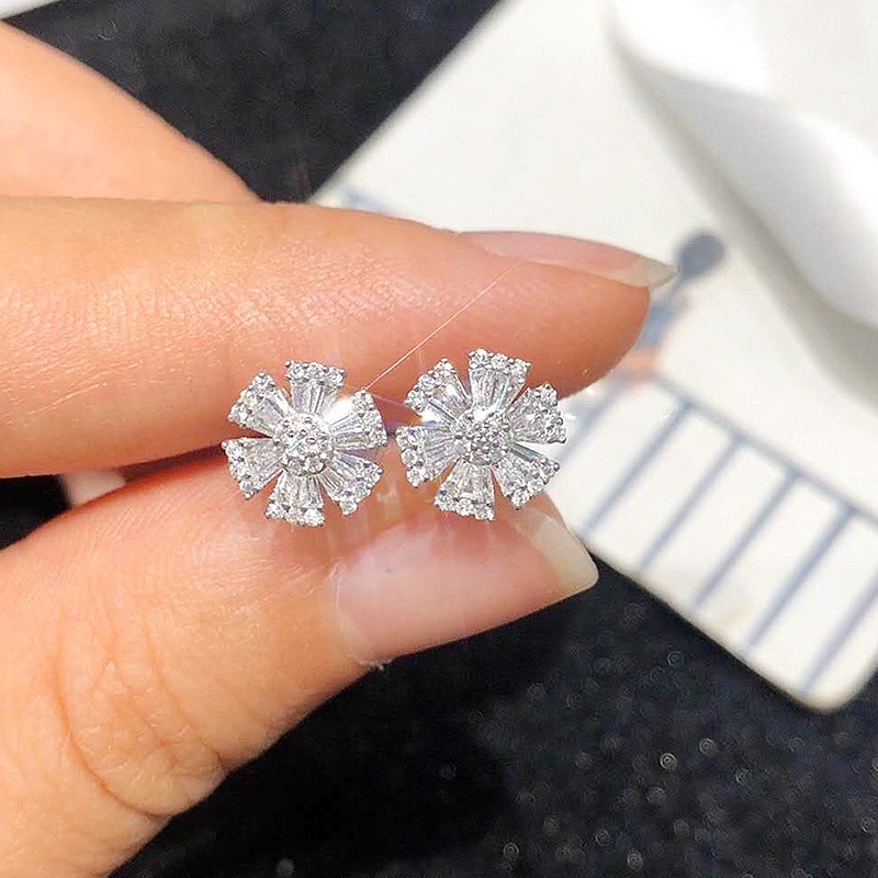 Hàng Có Sẵn Khuyên Tai Hình Bông Tuyết Zircon Siêu Nhỏ Nhắn Phong Cách Hàn Quốc