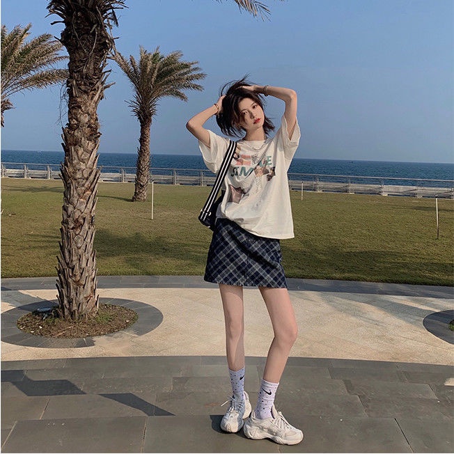 Áo Thun Ngắn Tay Form Rộng Phong Cách Năng Động Trẻ Trung Dành Cho Nữ