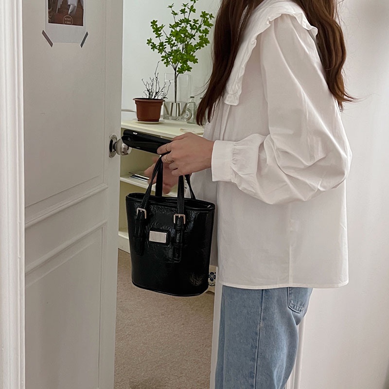 Túi Đeo Vai Màu Đen Dễ Phối Đồ Thời Trang Cho Nữ