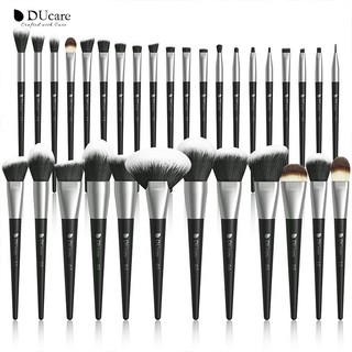 Bộ cọ trang điểm chuyên nghiệp Ducare với 32 cọ