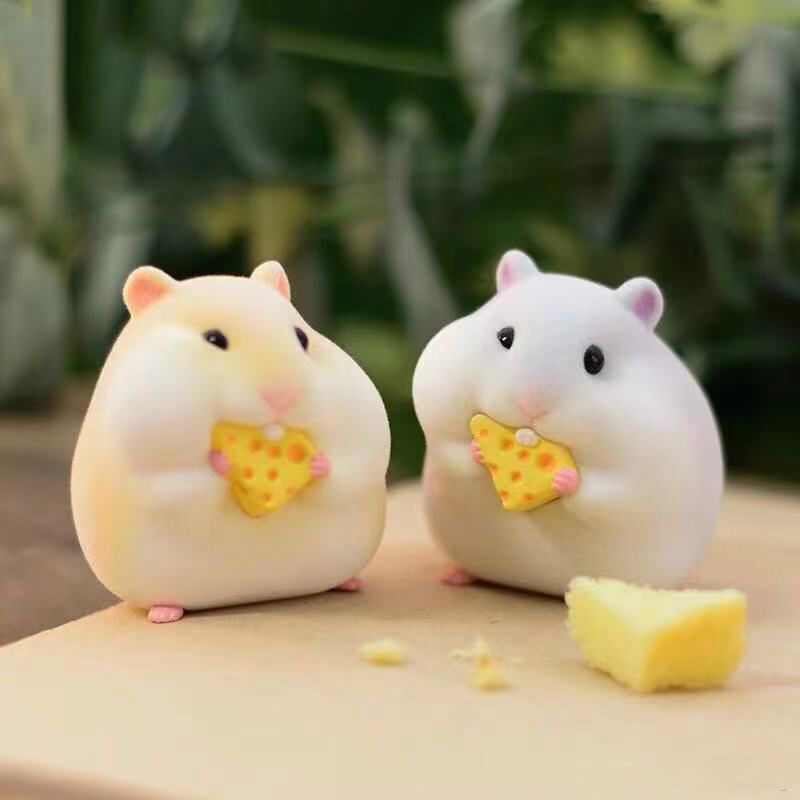 Mô Hình Chuột Hamster Bằng Nhựa Resin Dễ Thương Dùng Trang Trí Bàn Làm Việc