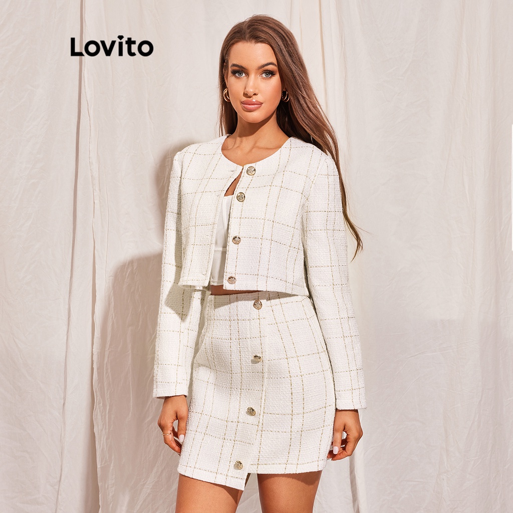 Set chân váy LOVITO mini áo croptop tay dài vải tuýt kẻ sọc ô thường ngày cho nữ L45LD071 (màu trắng)