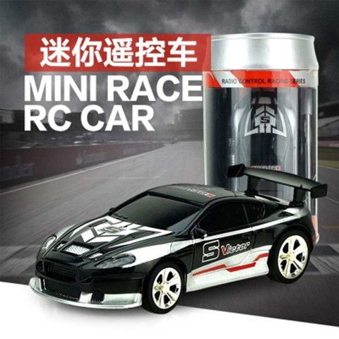 Trẻ em yêu thích siêu nhỏ cola lon nhỏ điều khiển từ xa ô tô có thể điều khiển từ xa ô tô tốc độ cao mini drift ô tô sạc từ xa con