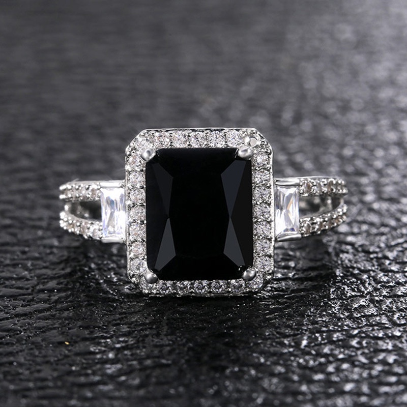 Nhẫn Đính Đá Zircon Màu Đen Phong Cách Âu Mỹ