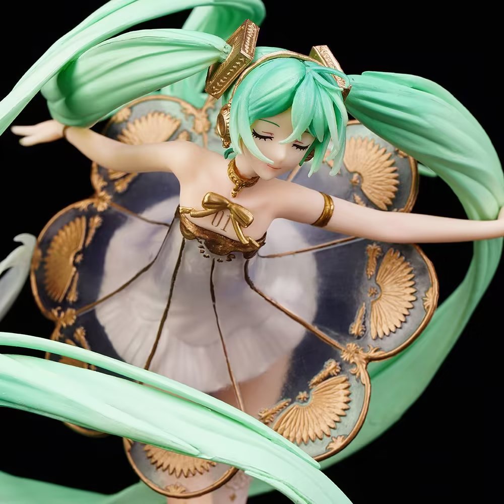 Đồ trang trí Nhân Vật hatsune miku Kỉ Niệm 5 Năm 30cm