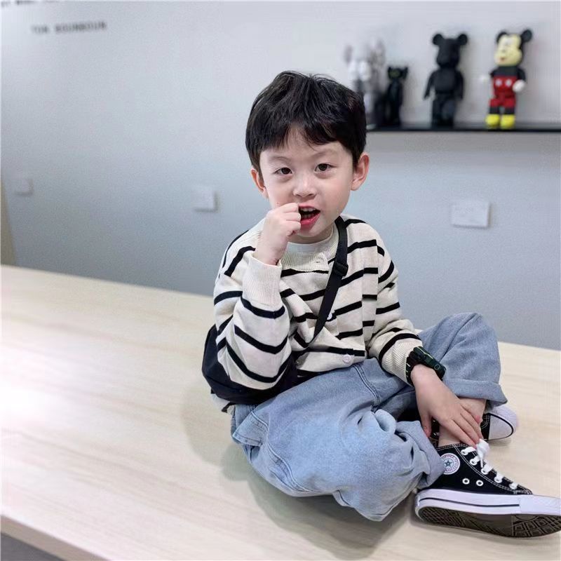 Áo Khoác cardigan Dệt Kim Kẻ Sọc Trắng Đen Phong Cách Hàn Quốc Cho Bé Trai