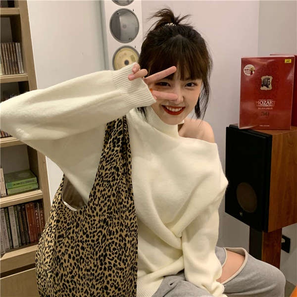 Áo len trễ vai áo len trễ vai tay dài Lazy Wind Off-vai màu xám dài tay áo áo len cho phụ nữ mùa thu lỏng lẻo hiển thị skinny off-vai áo len