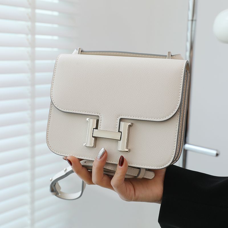 Hermes Túi Xách Da Hình Vuông Phối Khóa Gài Chữ h Màu Bạc Thời Trang 2023 Sang Trọng Cho Nữ