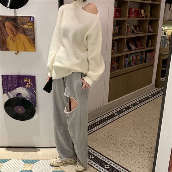 Áo len trễ vai áo len trễ vai tay dài Lazy Wind Off-vai màu xám dài tay áo áo len cho phụ nữ mùa thu lỏng lẻo hiển thị skinny off-vai áo len