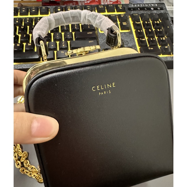 Hộp Tay Da TRIOMPHE Minaudiee