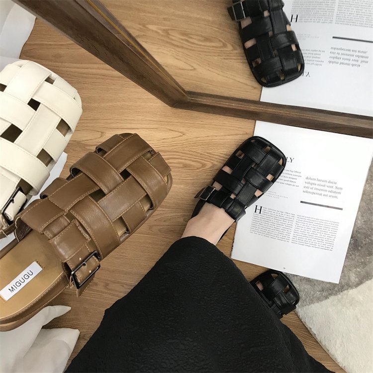 Sandal Đế Bằng Thiết Kế Lỗ Cao Cấp Thời Trang Dành Cho Nữ