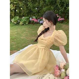 Váy công chúa tay phồng