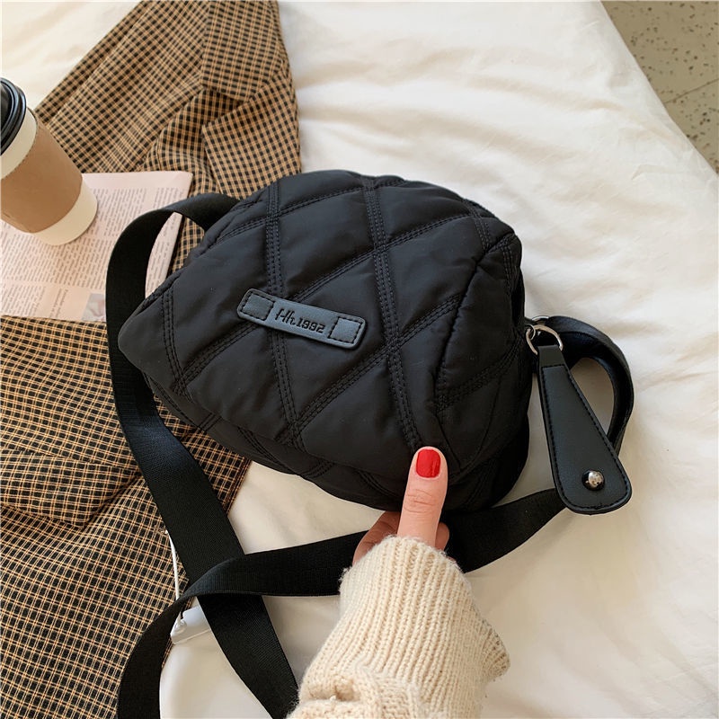 Túi Đeo Chéo Thêu Họa Tiết Kim Cương Đơn Giản Thời Trang Cho Nữ fna342