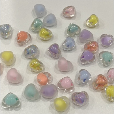 Bộ 20 Hạt Acrylic Trong Suốt Hình Trái Tim Dùng Làm Vòng Tay / Dây Buộc Tóc diy