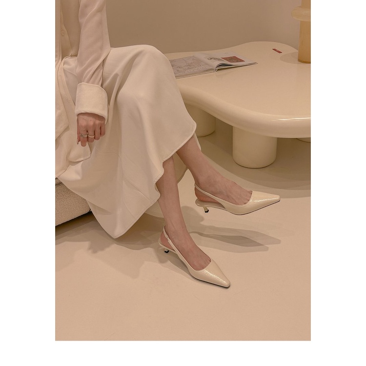 Giày Cao Gót Mũi Nhọn Phối Dây Thắt Lưng Thời Trang Sành Điệu