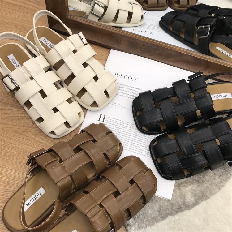 Sandal Đế Bằng Thiết Kế Lỗ Cao Cấp Thời Trang Dành Cho Nữ
