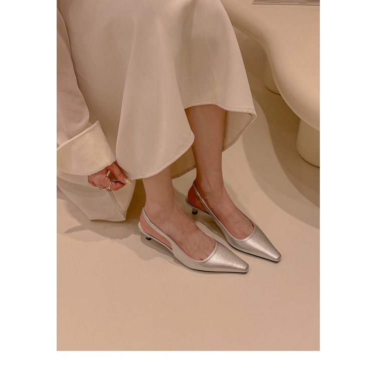 Giày Cao Gót Mũi Nhọn Phối Dây Thắt Lưng Thời Trang Sành Điệu