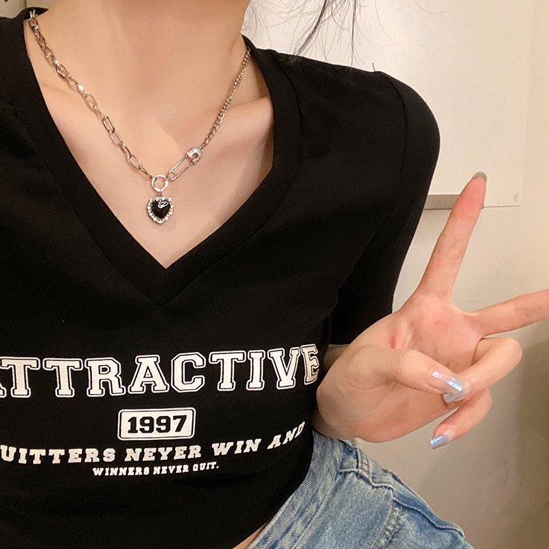 Vòng cổ mạ bạc mặt hình trái tim đính đá pha lê màu đen