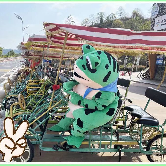 Bộ Đồ Hóa Trang Búp Bê Ếch Hoạt Hình Vui Nhộn