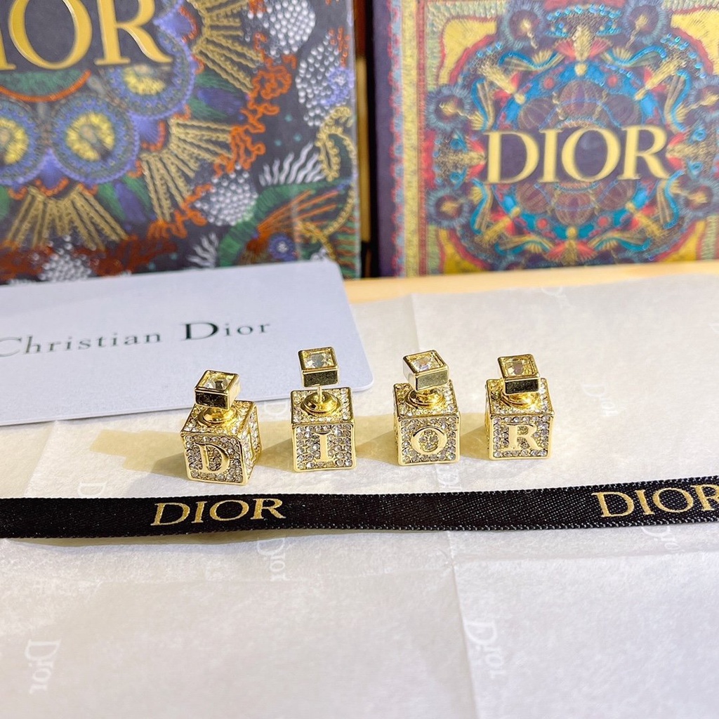 Khuyên Tai Tròn Khắc Chữ Dior Bằng Thép Titanium Thời Trang Cho Nữ