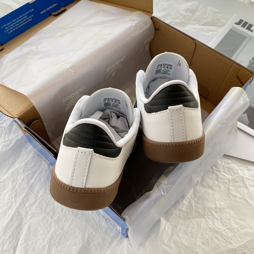 Giày Thể Thao Da Lộn Đế Bằng Chống Trượt Thời Trang Cho Bé