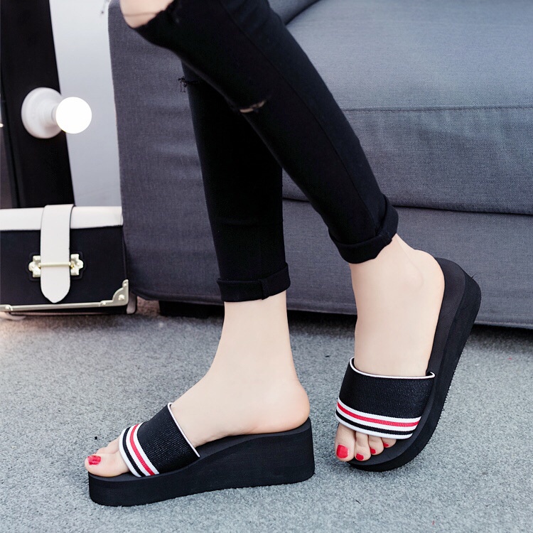 Giày Xăng Đan Nữ Kẻ Sọc Thời Trang