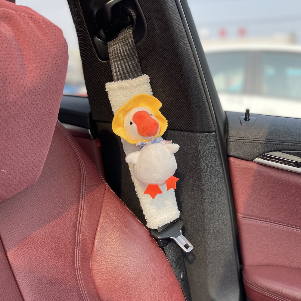 Set 2 Miếng Đệm Vai Gắn Dây Đai An Toàn Trên Xe Hơi Hình Búp Bê Dễ Thương