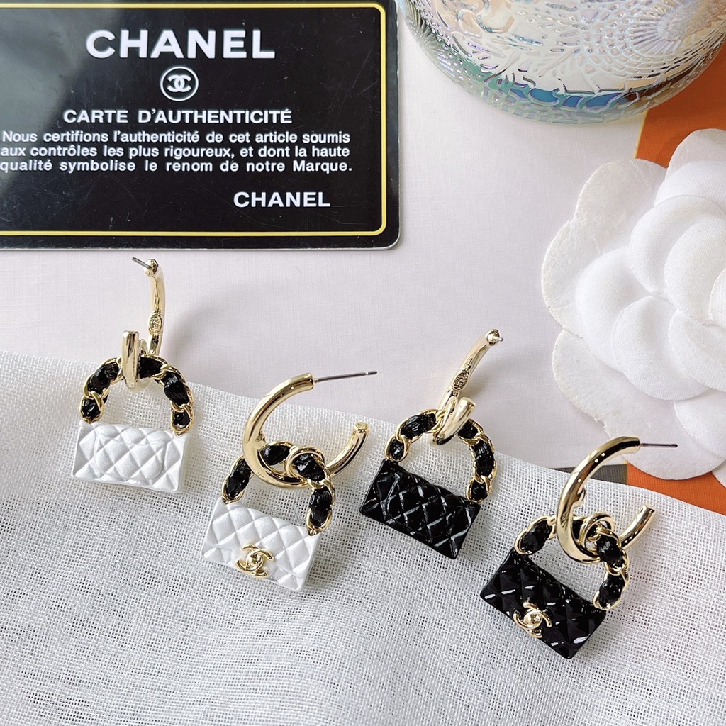 Bông Tai Bằng Thép Titan Hình Chữ Thời Trang Cho Nữ