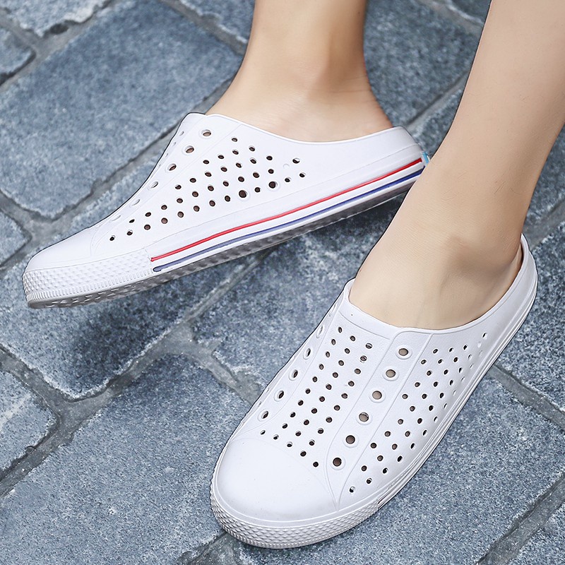 Hàng Có Sẵn Giao Hàng Nhanh Chóng Miễn Phí Vận Chuyển Hàng Có Sẵn☼ Giày Sandal Mềm Đục Lỗ Thoáng Khí Không Trơn Có Kích Thước Lớn Phong Cách Mùa Hè Cho Nam Và Nữ