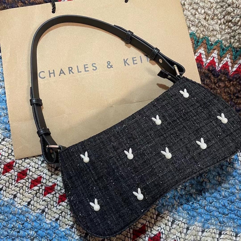 Cnk Túi đeo dưới cánh tay / Đeo Một Cánh Tay / Đeo Một Bên Vai Bằng Vải Tuýt Có Mùi Thơm Đính Ngọc Trai Hình Tai Thỏ Nhỏ