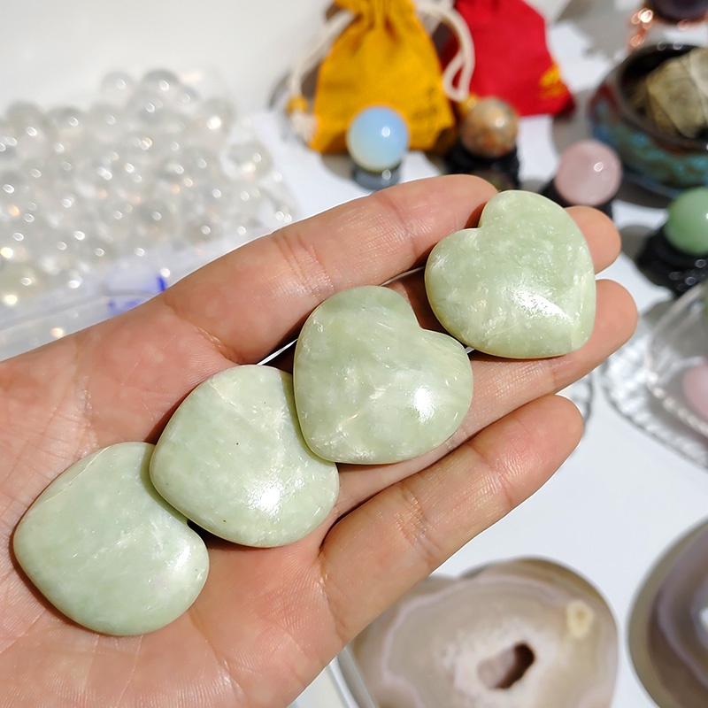 Mặt Dây Chuyền Hình Trái Tim Chạm Khắc Tinh Thể Carnelian Tự Nhiên