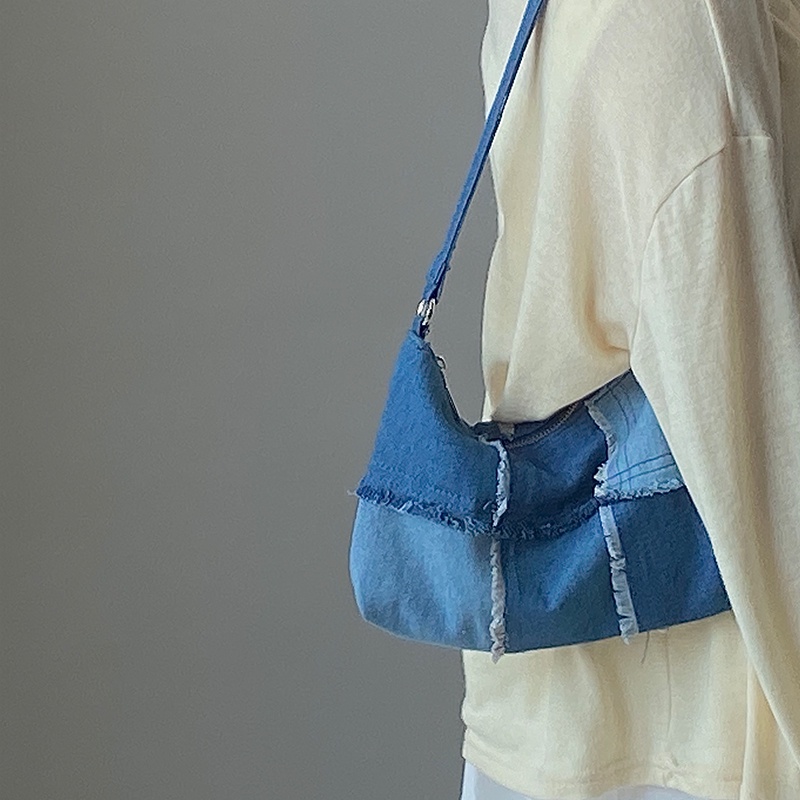 Hàng Trăm Chiếc Túi Xách denim canvas Màu Sắc Thời Trang Xuân Hè 2023