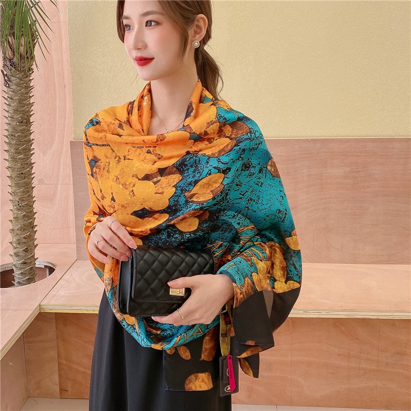 Khăn Choàng Lụa In Họa Tiết Lá Vàng Phong Cách Âu Mỹ Mới
