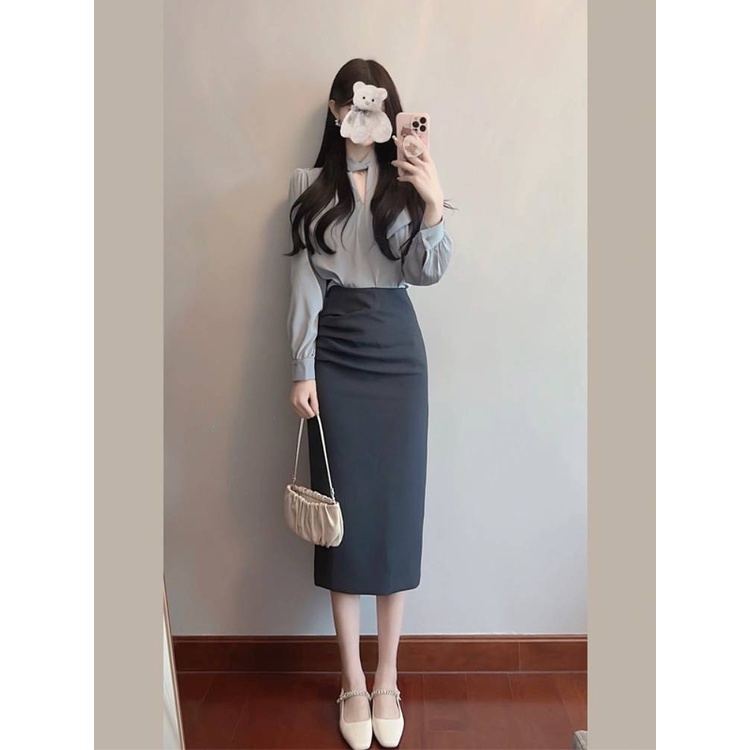 Bộ Áo Sweater Phối Chân Váy Lưng Cao Kiểu Pháp Thời Trang Xuân Hè 2023