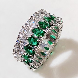 Nhẫn đính đá zircon sang trọng cho cặp đôi