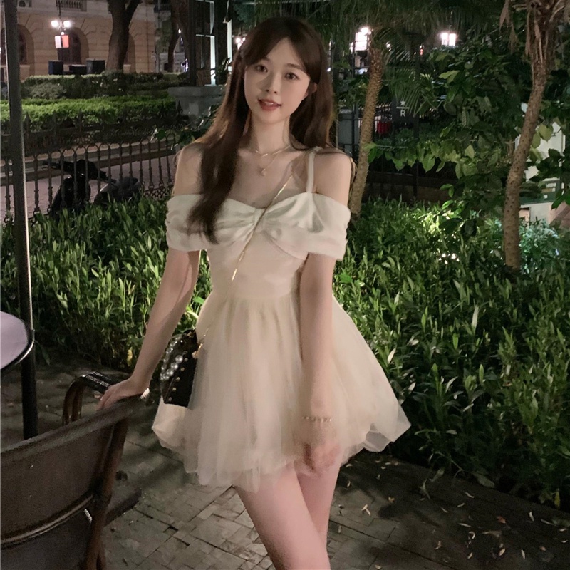 Phong cách công chúa ngọt ngào bowknot sling dress mùa hè phong cách mới gạc khâu tính khí off-the-shoul