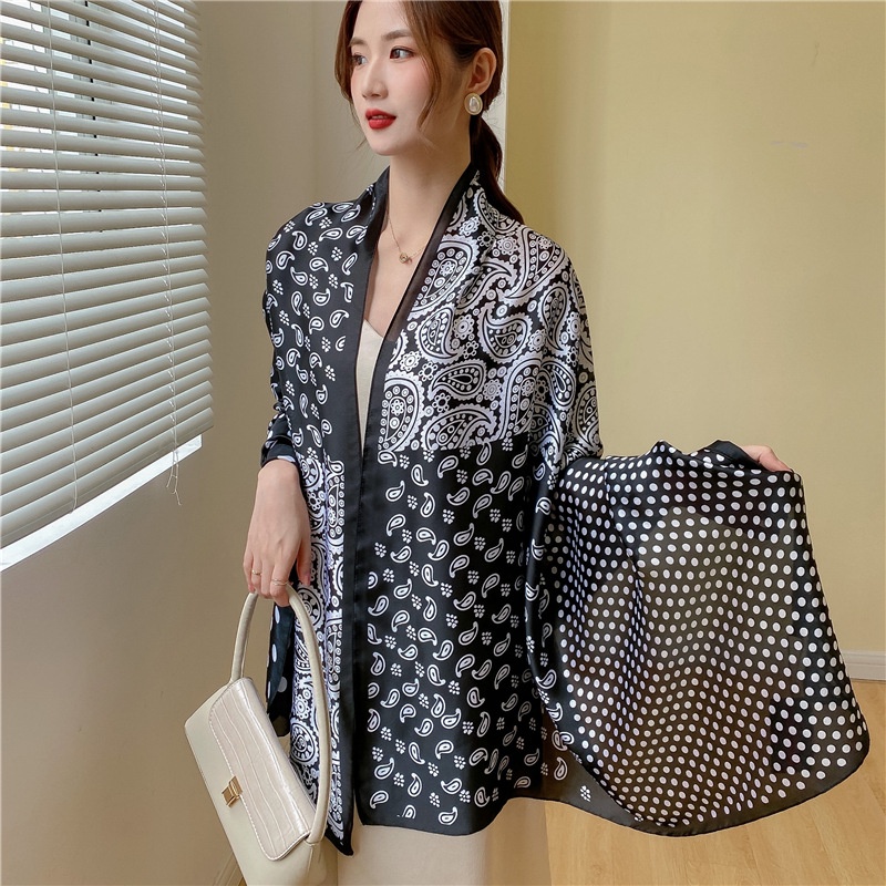 Khăn Choàng Lụa Mỏng Họa Tiết Chấm Bi Màu Trắng Đen Phong Cách Hàn Quốc Thời Trang Thu Đông