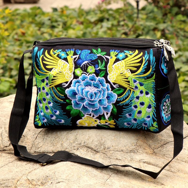 Túi Xách Đeo Vai Vải Bạt Thêu Họa Tiết Dân Tộc Phong Cách Mới 2023 Cho Phụ Nữ Trung Niên Và Mẹ