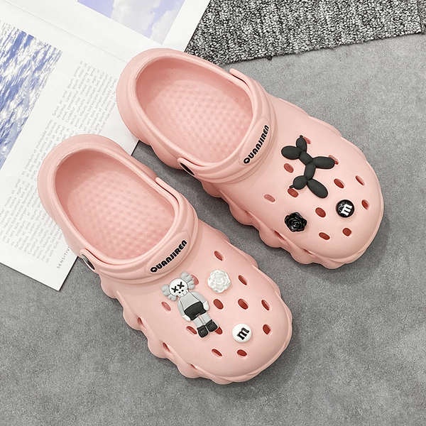 Dép Sandal Đục Lỗ Hai Cách Mang Chống Trượt Họa Tiết Hoạt Hình Dễ Thương Thời Trang Mùa Hè 2023 Dành Cho Bạn Nữ Mang